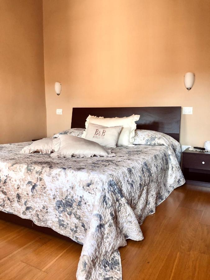Affittacamere In Piazzetta Sarzana Ngoại thất bức ảnh