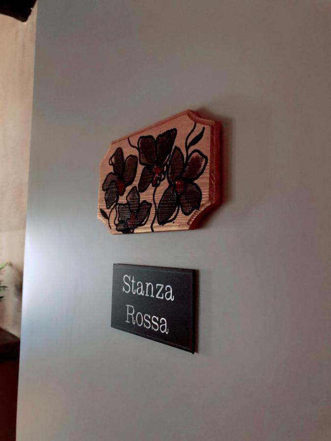 Affittacamere In Piazzetta Sarzana Ngoại thất bức ảnh