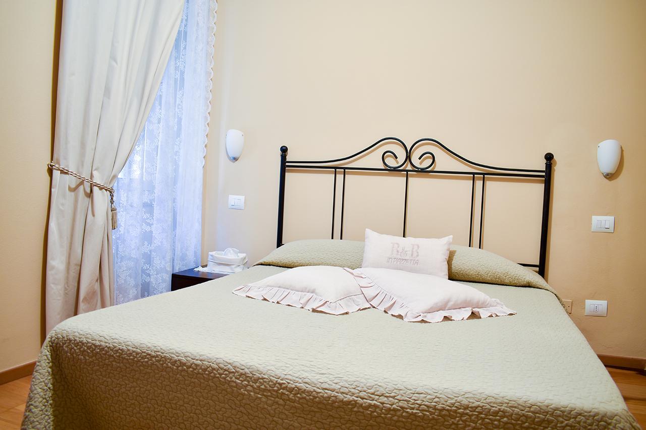 Affittacamere In Piazzetta Sarzana Ngoại thất bức ảnh