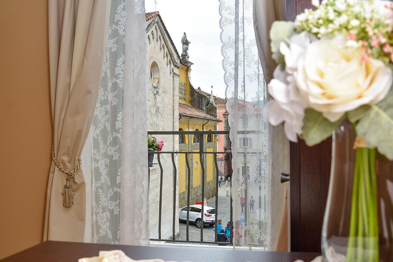 Affittacamere In Piazzetta Sarzana Ngoại thất bức ảnh